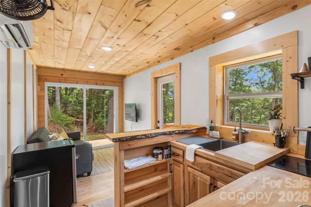 678 Forest Lake Heights Drive 2, Nebo, NC 28761