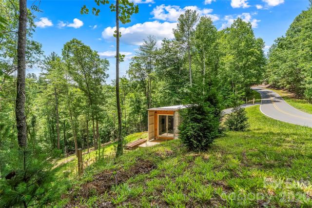 678 Forest Lake Heights Drive 2, Nebo, NC 28761