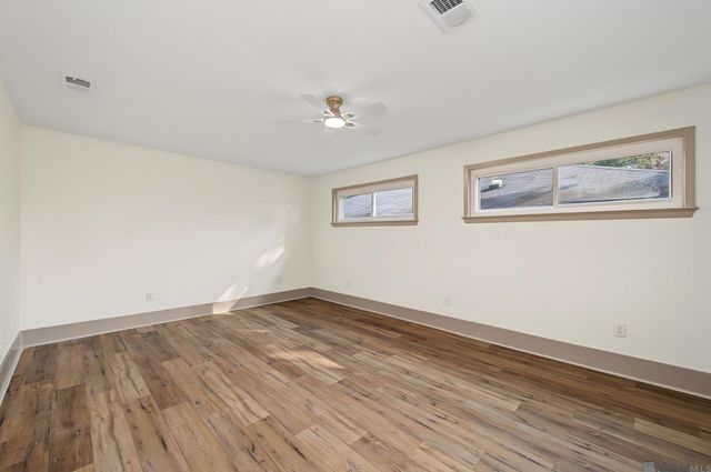 2434 Honeysuckle Ave, Baton Rouge, LA 70808