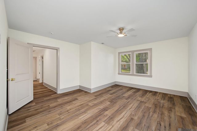 2434 Honeysuckle Ave, Baton Rouge, LA 70808