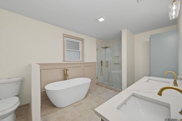 2434 Honeysuckle Ave, Baton Rouge, LA 70808