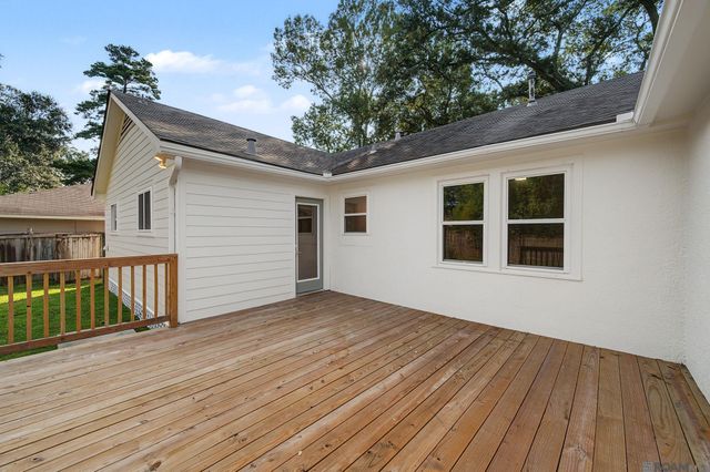 2434 Honeysuckle Ave, Baton Rouge, LA 70808