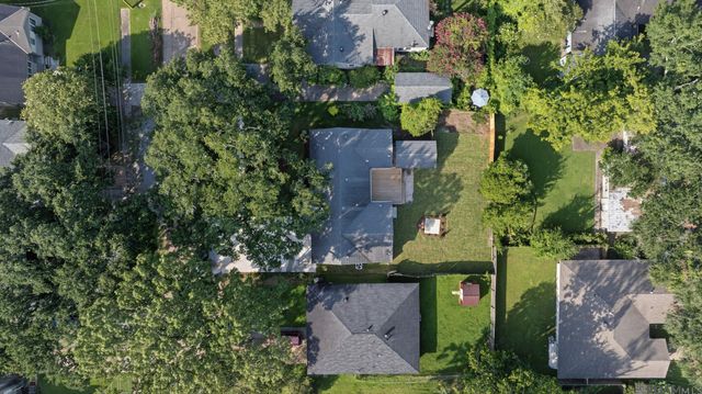 2434 Honeysuckle Ave, Baton Rouge, LA 70808