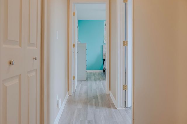 5065 Spinnaker Lane E, Crown Point, IN 46307