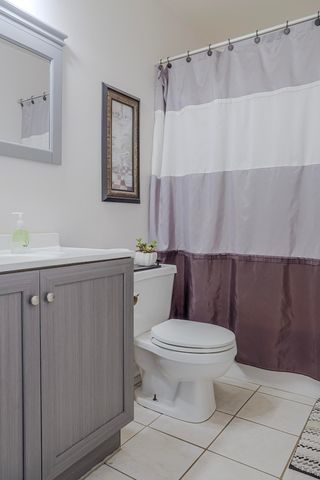 5065 Spinnaker Lane E, Crown Point, IN 46307