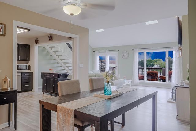 5065 Spinnaker Lane E, Crown Point, IN 46307