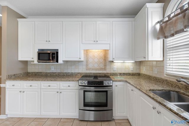 1350 Pennington Court SW, Hartselle, AL 35640