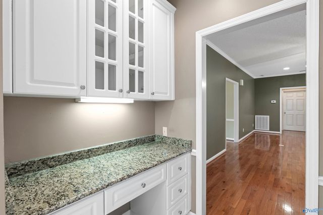 1350 Pennington Court SW, Hartselle, AL 35640