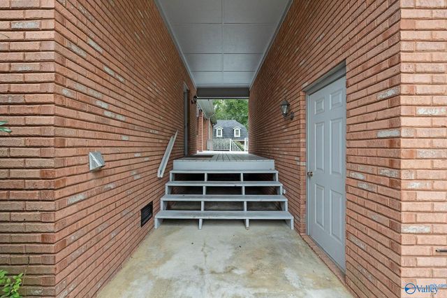 1350 Pennington Court SW, Hartselle, AL 35640
