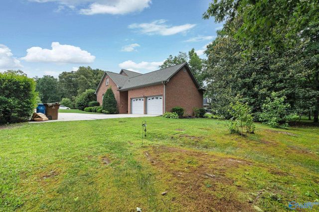 1350 Pennington Court SW, Hartselle, AL 35640
