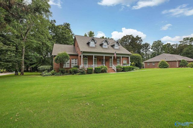 1350 Pennington Court SW, Hartselle, AL 35640