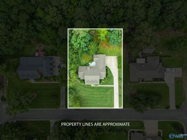 1350 Pennington Court SW, Hartselle, AL 35640