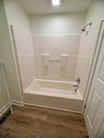 214 Myers St, Cowan, TN 37318