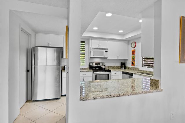 5218 MARSH FIELD LANE 108, Sarasota, FL 34235