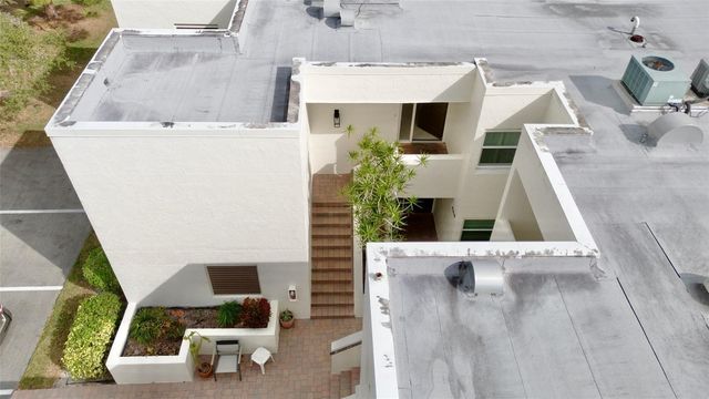 5218 MARSH FIELD LANE 108, Sarasota, FL 34235