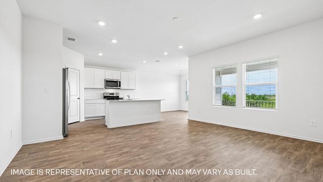 490 Gilmer LN, Buda, TX 78610