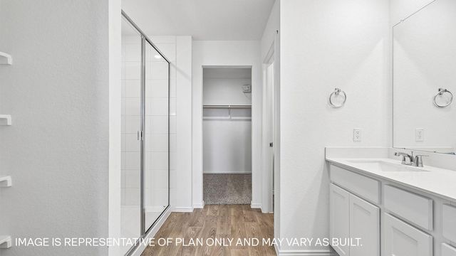 490 Gilmer LN, Buda, TX 78610