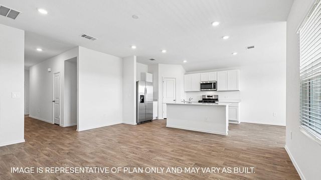 490 Gilmer LN, Buda, TX 78610