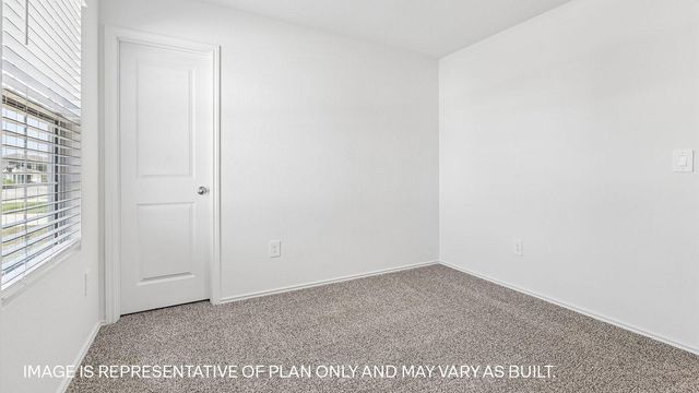 490 Gilmer LN, Buda, TX 78610