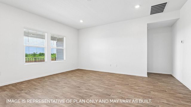 490 Gilmer LN, Buda, TX 78610