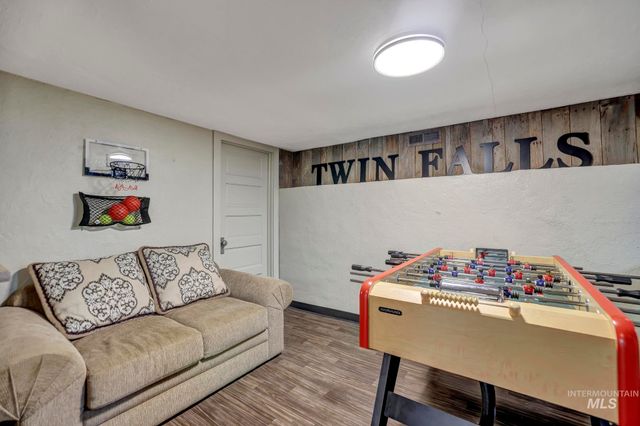 435 4th Ave E, Twin Falls, ID 83301