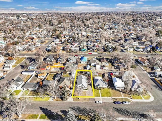435 4th Ave E, Twin Falls, ID 83301