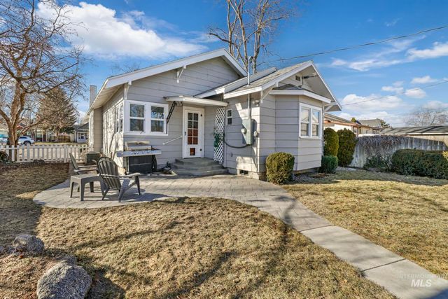 435 4th Ave E, Twin Falls, ID 83301