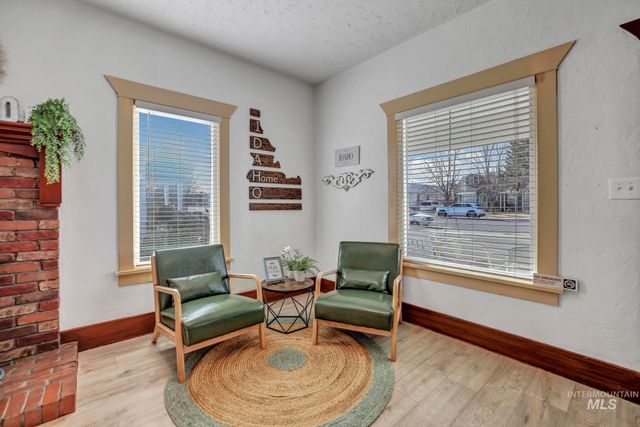 435 4th Ave E, Twin Falls, ID 83301