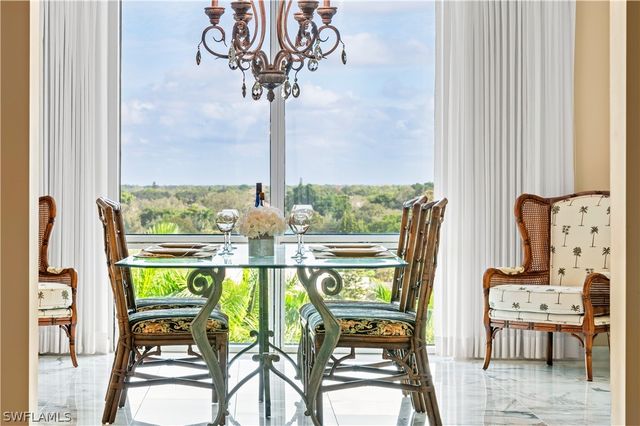 7515 Pelican Bay BLVD 7B, Naples, FL 34108