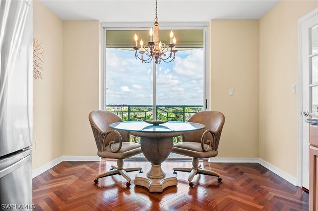 7515 Pelican Bay BLVD 7B, Naples, FL 34108