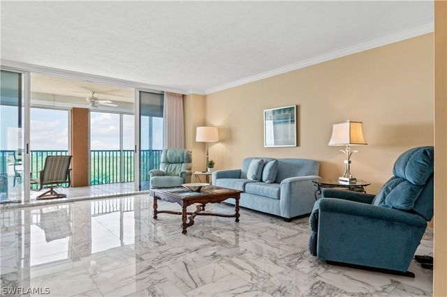 7515 Pelican Bay BLVD 7B, Naples, FL 34108