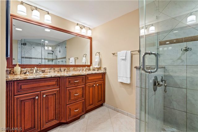 7515 Pelican Bay BLVD 7B, Naples, FL 34108