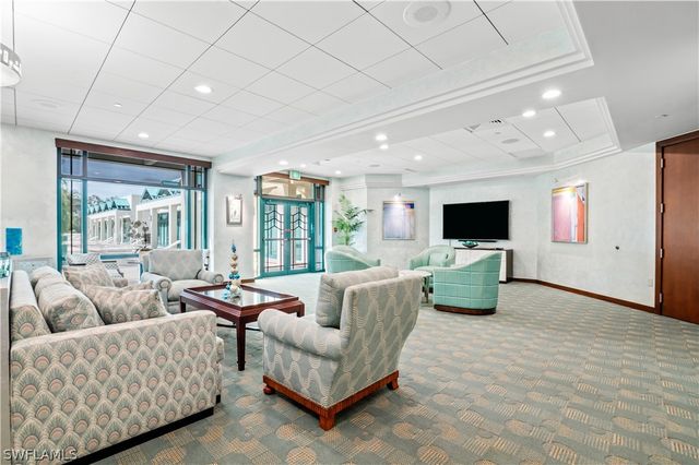 7515 Pelican Bay BLVD 7B, Naples, FL 34108