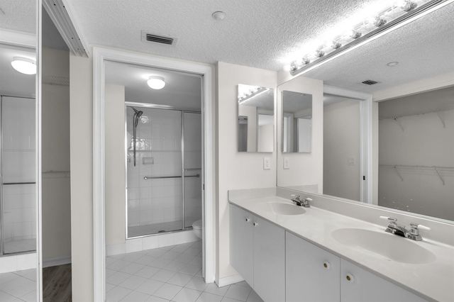 7763 Southampton Terrace 405, Tamarac, FL 33321