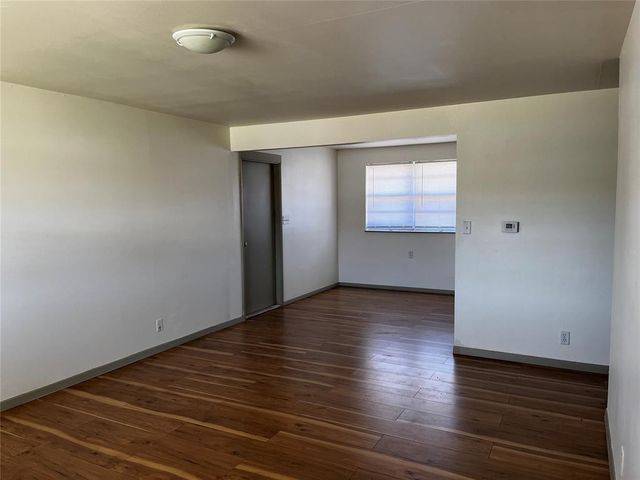 1201 Blackstone Avenue, Clinton, OK 73601