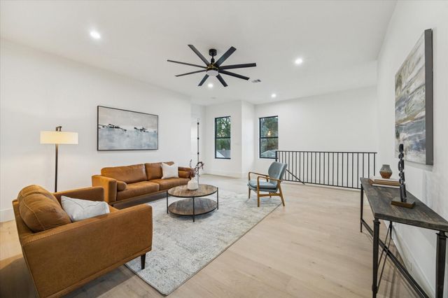 614 Eleanor Street, Houston, TX 77009