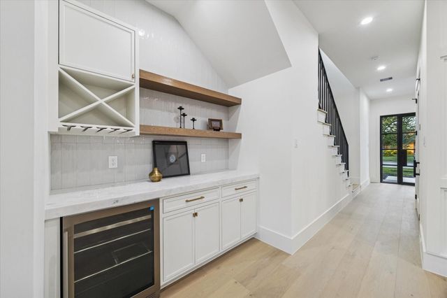 614 Eleanor Street, Houston, TX 77009