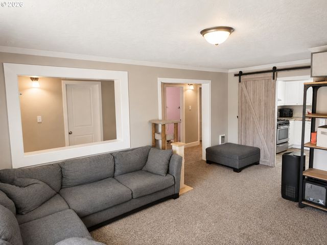 216 Ne CLARK Ave, Battle Ground, WA 98604
