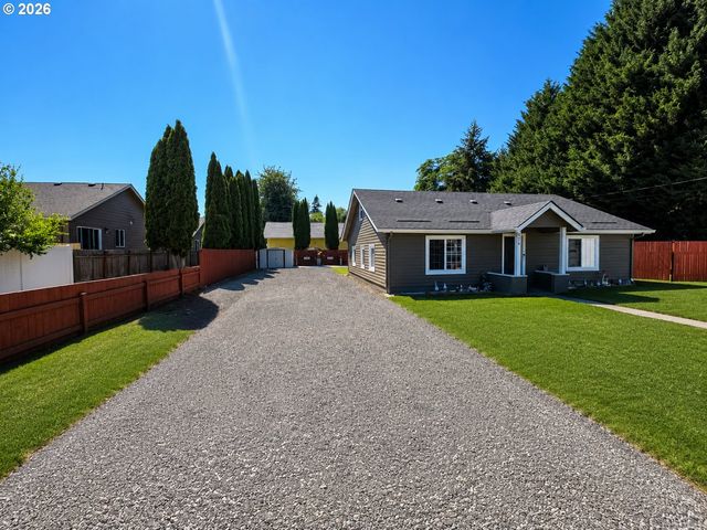 216 Ne CLARK Ave, Battle Ground, WA 98604