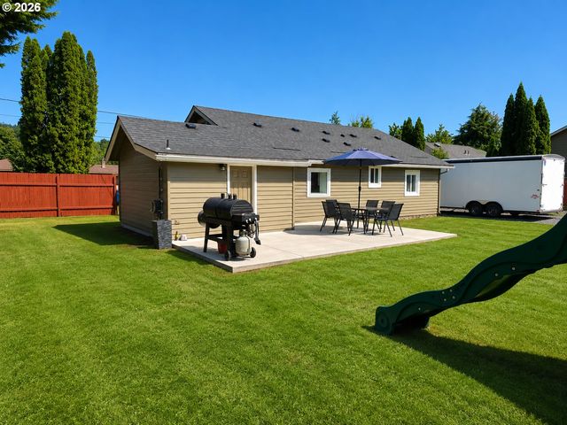 216 Ne CLARK Ave, Battle Ground, WA 98604