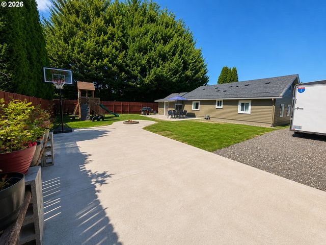 216 Ne CLARK Ave, Battle Ground, WA 98604
