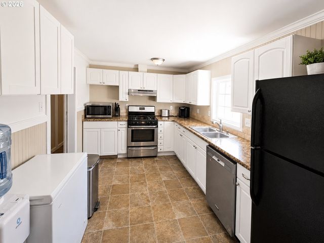 216 Ne CLARK Ave, Battle Ground, WA 98604