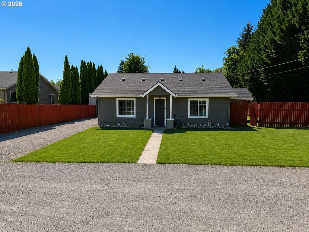 216 Ne CLARK Ave, Battle Ground, WA 98604