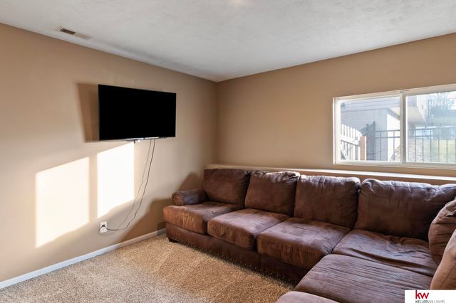 7954 N 146 Street, Bennington, NE 68007