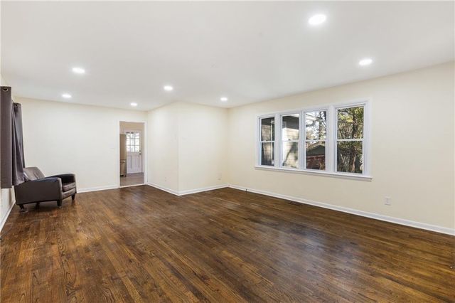 5287 Maple Valley SW Road, Mableton, GA 30126