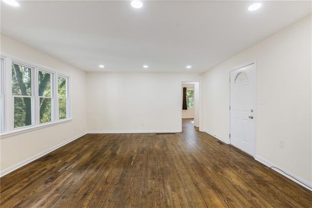 5287 Maple Valley SW Road, Mableton, GA 30126