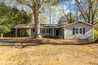 5287 Maple Valley SW Road, Mableton, GA 30126