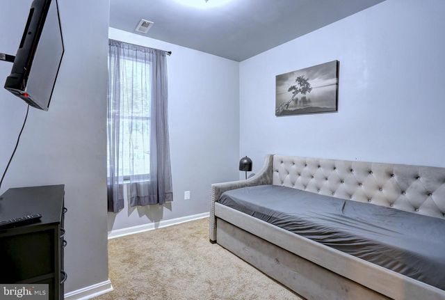 246 N HILTON ST, Baltimore, MD 21229