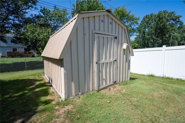 80 Theresa Court, West Seneca, NY 14224
