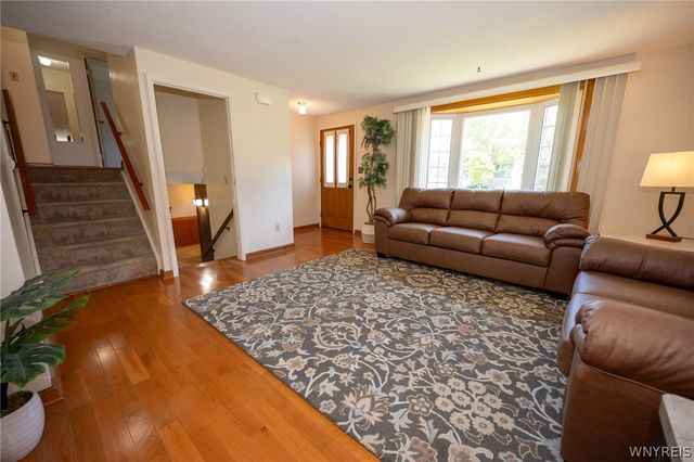 80 Theresa Court, West Seneca, NY 14224